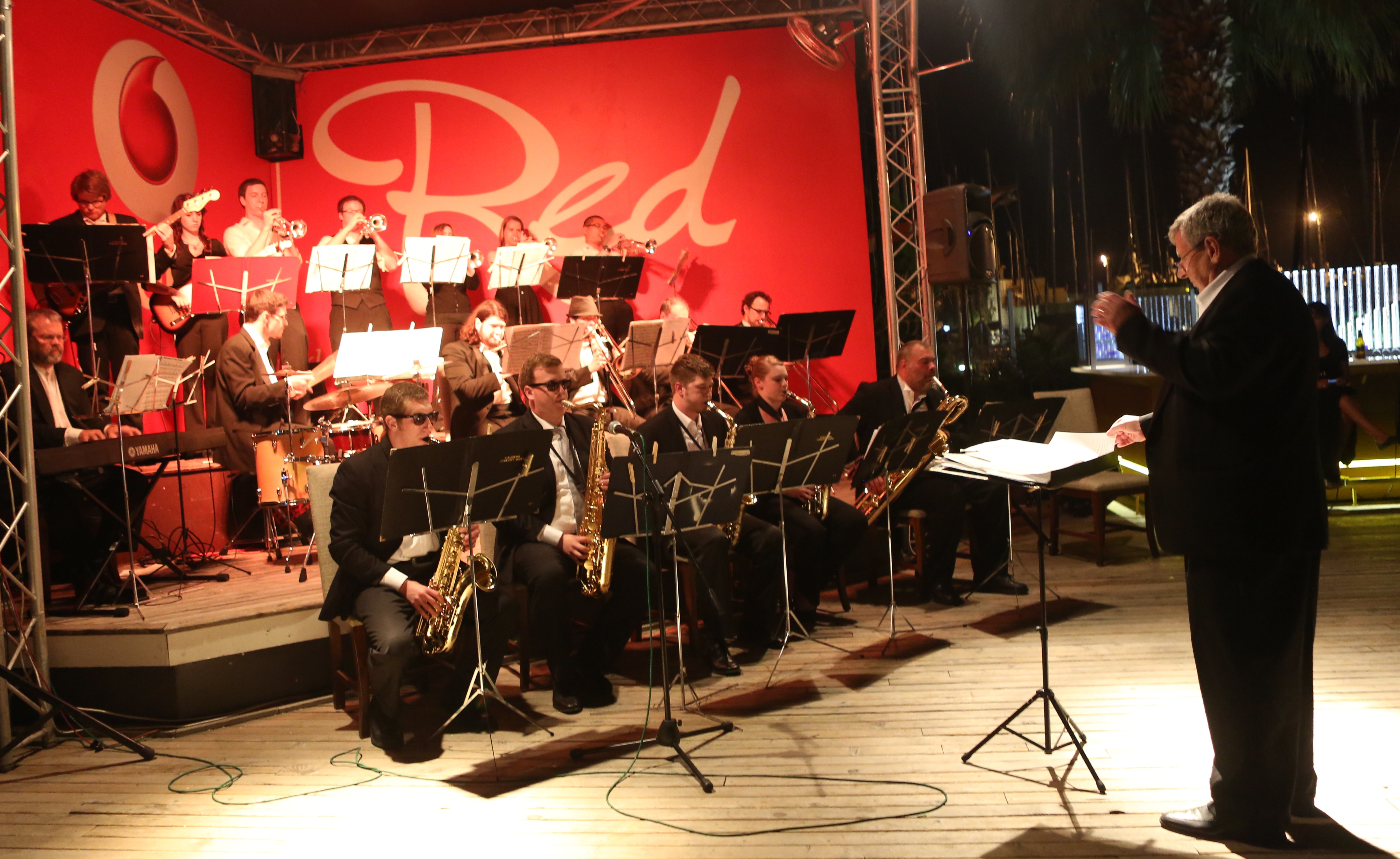 Bob Stacke '71 conducts jazz band