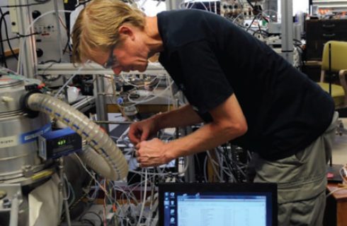 Augsburg science faculty awarded more than $695,000 in grants